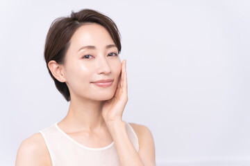 美容鍼で毛穴ケアを始めませんか？東京都町田市の「BIHADA」がお届けする確かな効果