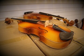Violin in repair