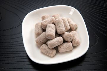 愛媛県産の駄菓子、麦こがし飴