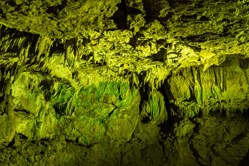 Fototapeta premium Fakilli Cave, located in Duzce, Turkey, offers a wonderful view with natural formations, stalactites and stalagmites.
