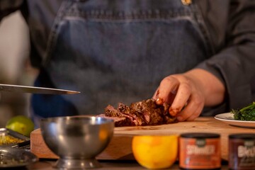 Zubereitung eines Rinderbratens