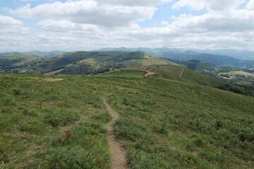 Fototapeta premium rando dans les montagnes basques