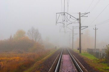 Fototapeta na wymiar Railroad going into the unknown.
