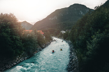 Kajaks auf der Isar