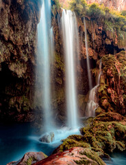 Fototapeta na wymiar waterfall - 1 