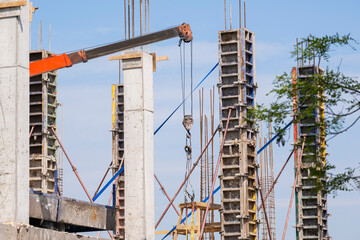 Formwork for pouring the support of a transom building.