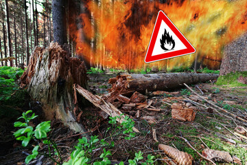 Schild Gefahr eines Waldbrandes bei großer Trockenheit