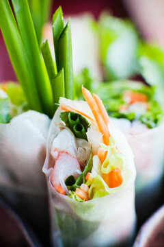 Miang Yuan, Thai Tapas. Yao Noi, Koh Yao Noi, Thailand. Fresh spring roll made with rice paper rolls, prawns, fresh mint, Thai basil.