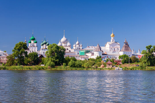 View from Lake Nero to the Rostov Kremlin.