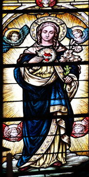 Immaculate heart stain glass