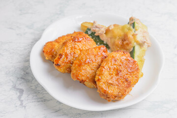 鶏肉のつくね