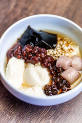 綜合豆花（ソウゴウトーファ）