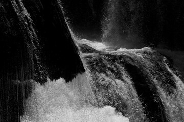 Obraz premium a magnificent waterfall called strbacki buk on the beautifully clean and drinking Una river in Bosnia and Herzegovina in the middle of a forest.