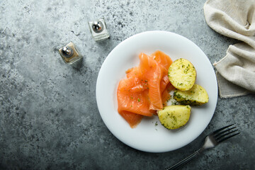 Smoked salmon with potato and dill