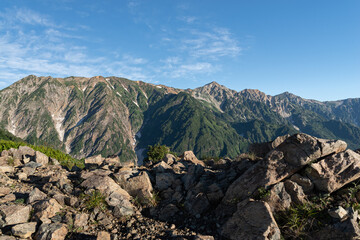 白馬三山を眺めながら歩く　八方尾根