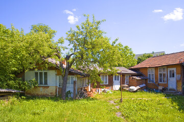 Fototapeta na wymiar Old houses in Kosiv, Ukraine