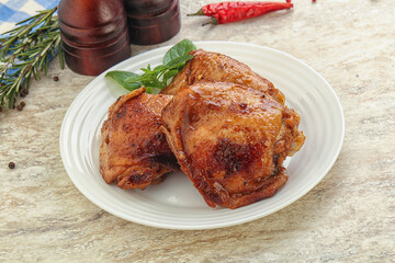 Roasted chicken leg with spicy sauce