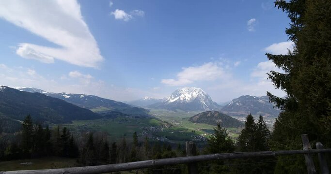 Zeitraffer Hohe Trett mit Blick auf Grimming, Ennstal, Steiermark