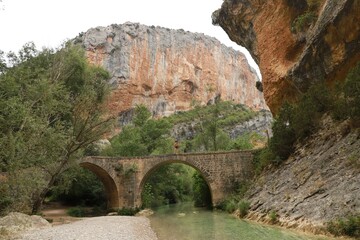 Fototapeta na wymiar pont de Villacantal, rio Vero, Espagne
