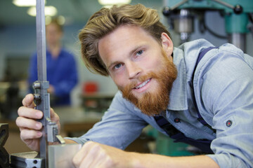 Obraz premium young man in a factory