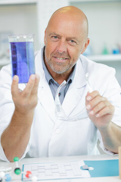 male researcher carrying out scientific research in a lab