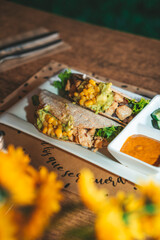 Cocktail de verano y platos