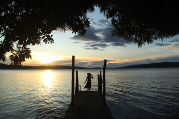 Por do sol na marina em tucuruí, pará