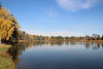 Fototapeta na wymiar October On The Water, William Hawrelak Park, Edmonton, Alberta