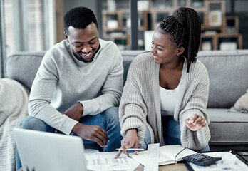 Finance, home budget and financial planning with a couple working on a laptop looking happy about savings, investment and mortgage insurance. Boyfriend and girlfriend calculating tax or future income © Nicholas Felix/peopleimages.com