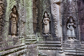 Carvings of devatas or dvarapalas at Ta Som, Siem Reap, Cambodia