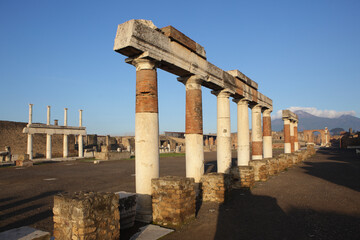 Fototapeta premium Columns at The Forum in Pompeii,Naples, Italy