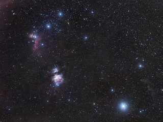 Weitfeldaufnahme der Juwelen des Orion unterhalb des Gürtels. M78, Pferdekofnebel, Orionnebel sowie der Hexenkopfnebel