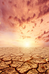 The land is cracked, the rain does not fall in season There was a drought due to global warming. concept of change and global warming