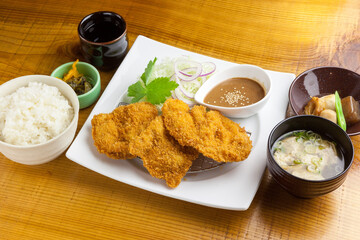 チキンカツ定食