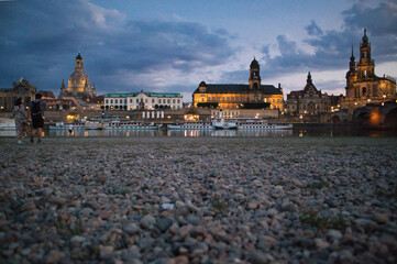 Gebäude