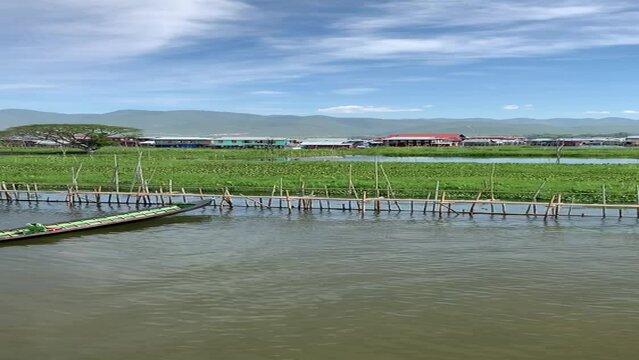 Village flottant sur le lac Inle - Myanmar