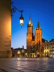 Naklejka premium Widok na Kościół Mariacki o poranku - średni format GFX 50 sII