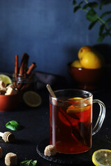 Black tea with lemon and honey	