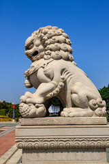 Fototapeta na wymiar stone lion statue
