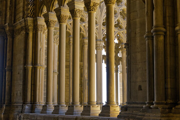 Lleida - Catedral Antigua Columns - obrazy, fototapety, plakaty