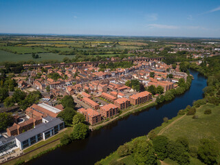 Fototapeta na wymiar View of the market town of Yarm and the River tees