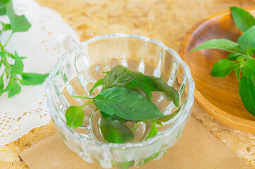 摘みたてレモンバジルティー