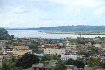 Fototapeta na wymiar Visão aérea da cidade de Altamira, no Pará. Município às margens do rio Xingu, é o maior do Brasil em área territorial