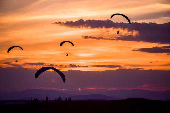 vuelo en parapente al atardecer en Arcones