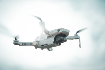 Naklejka na ściany i meble Drohne fliegen macht Spaß