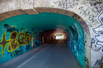 Corneliusbrücke München - Unterführung mit Graffiti
