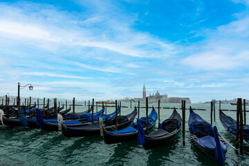 Fototapeta na wymiar Venice catedral san marco canals boats sky