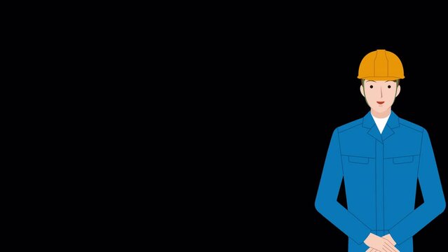 手で指し示し説明する作業服とヘルメット姿の女性の動画