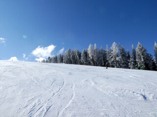 Fototapeta na wymiar Skifahren in Saalbach Hinterglemm Leogang