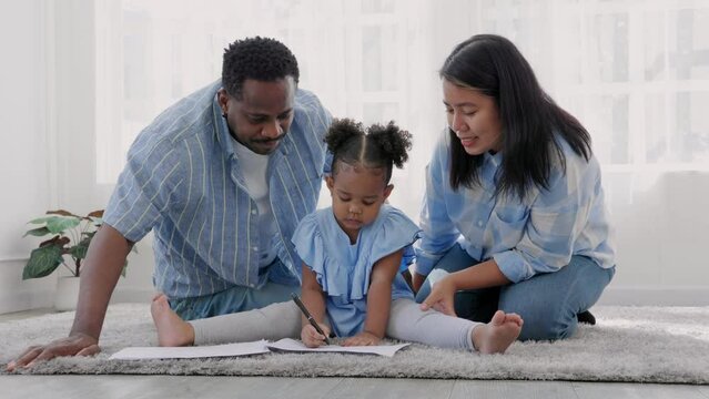 father and mother admire the imagination and drawing of their kid daughters